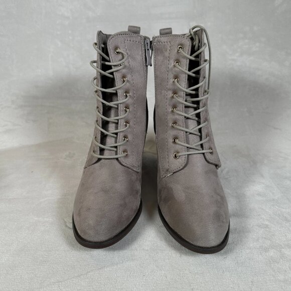 Journee Collection Baylor Boots Women Size 8.5 Gray Ankle Block Heel Lace Up NWB - Picture 3 of 10